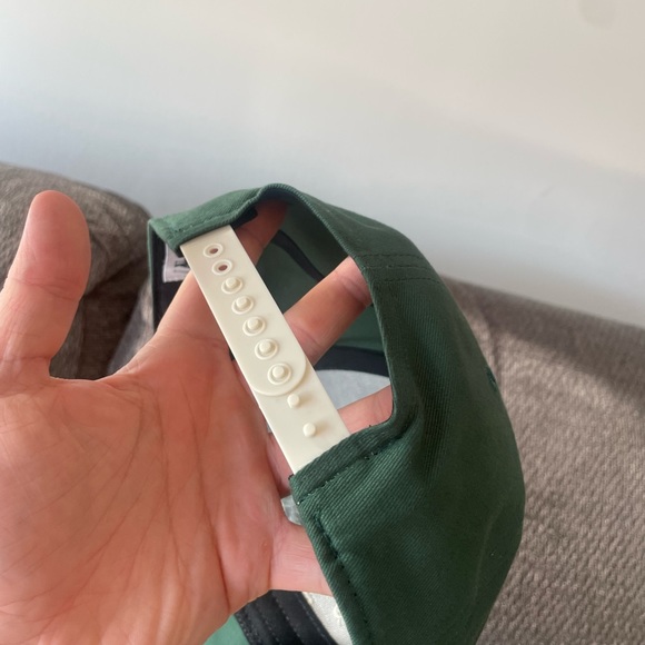 Siegelman Stable x NYON - Green - Picture 3 of 4